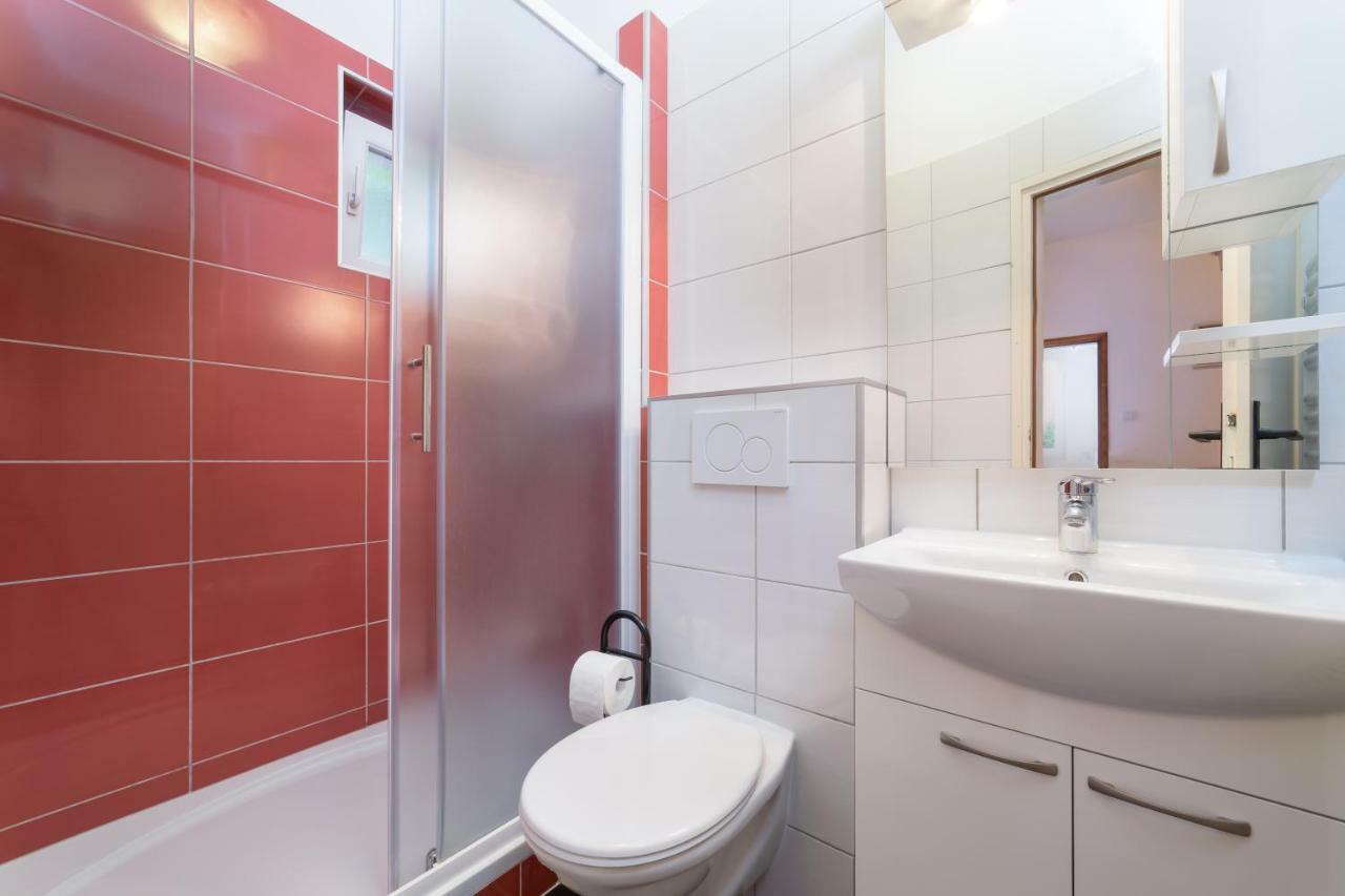 Apartments Jakovcev เบทินา ภายนอก รูปภาพ
