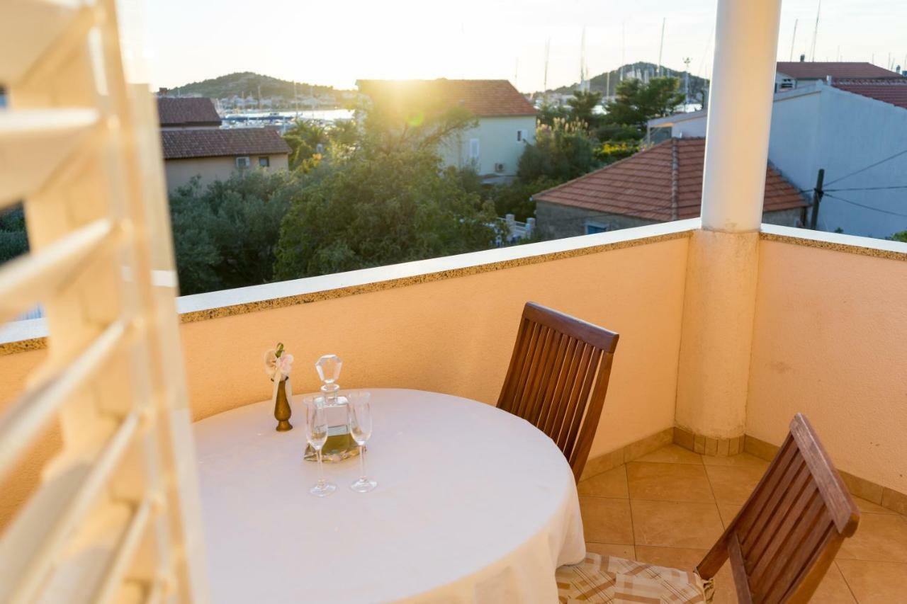Apartments Jakovcev เบทินา ภายนอก รูปภาพ