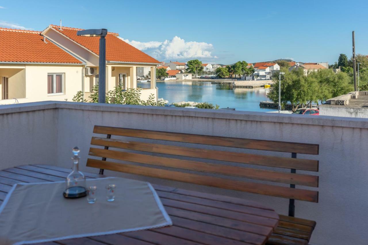 Apartments Jakovcev เบทินา ภายนอก รูปภาพ