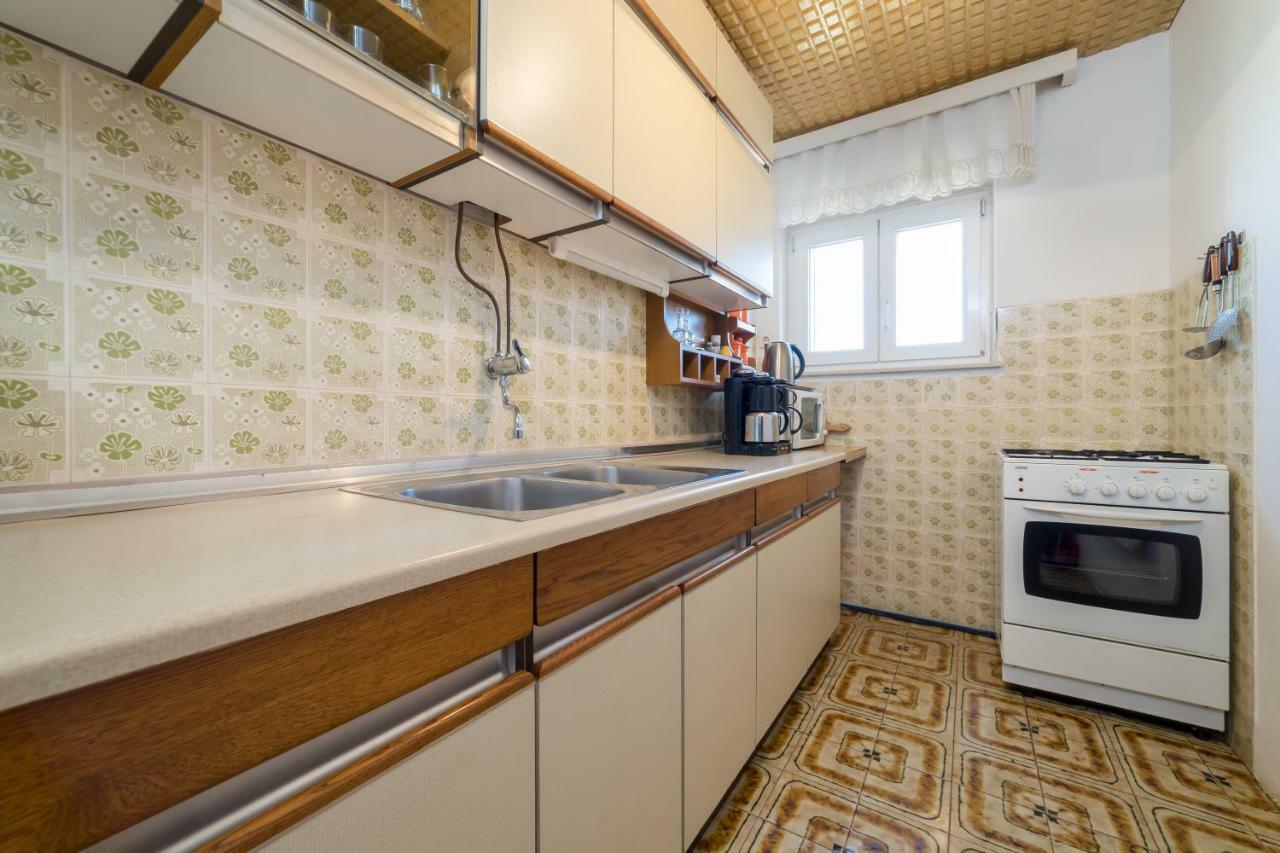 Apartments Jakovcev เบทินา ภายนอก รูปภาพ