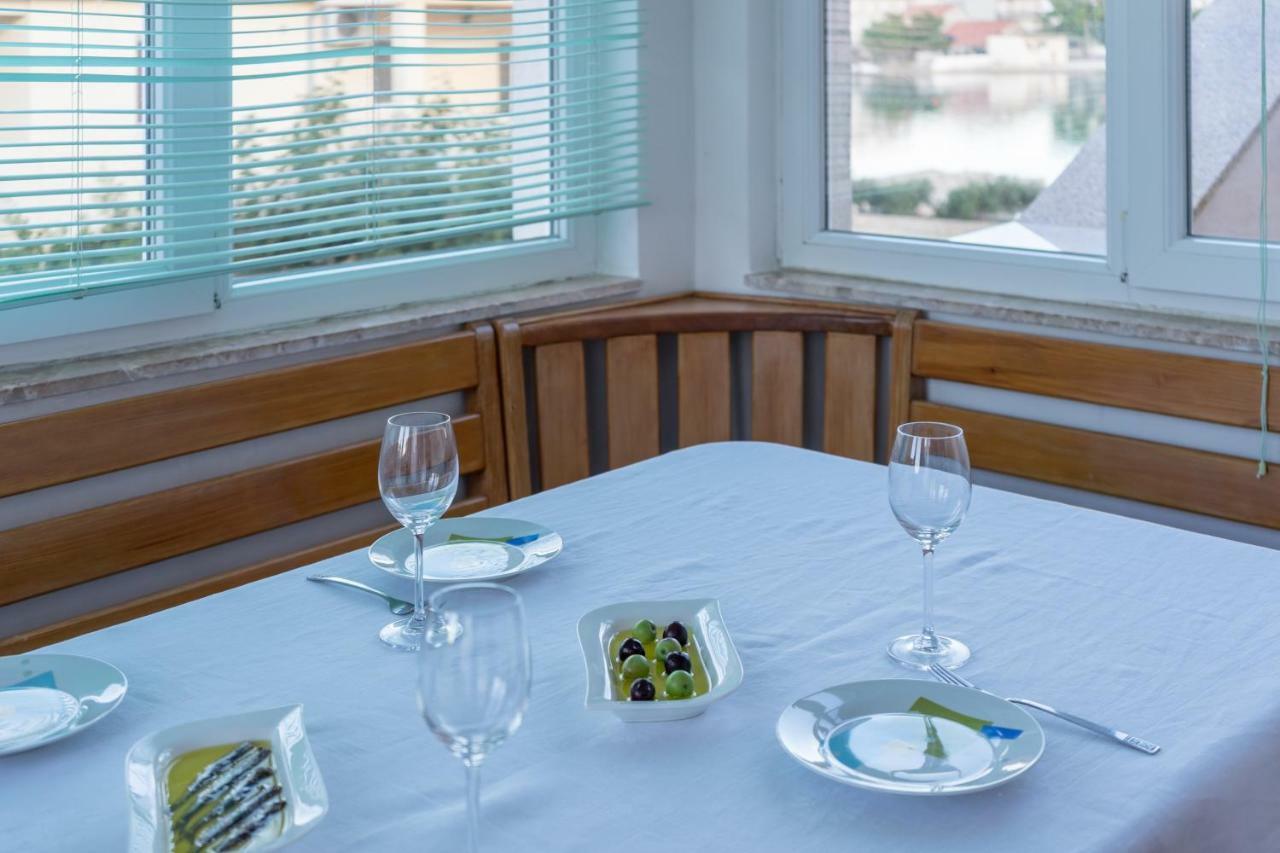 Apartments Jakovcev เบทินา ภายนอก รูปภาพ